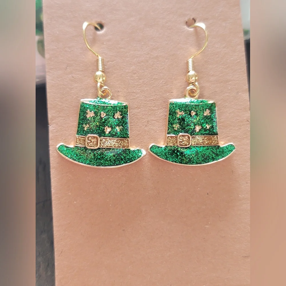 St. Patrick's Day Handcrafted Hat & Shamrock Earrings Set 2/$15 - Picture 3 of 5